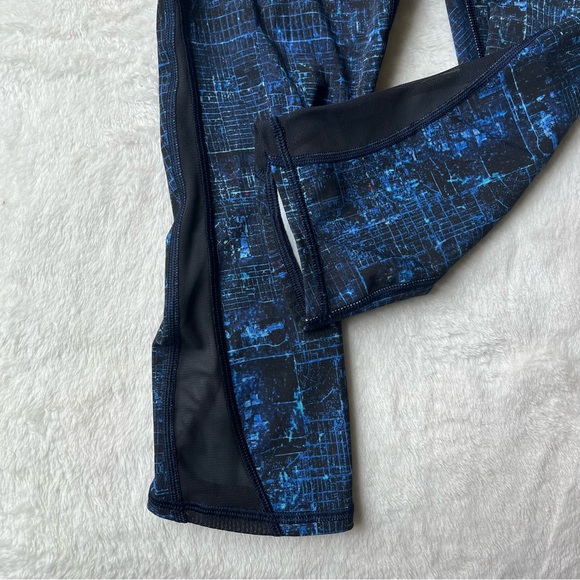 Lululemon Athletica Train Times Crop Leggings City Lights Pattern Size 4 - Picture 7 of 7
